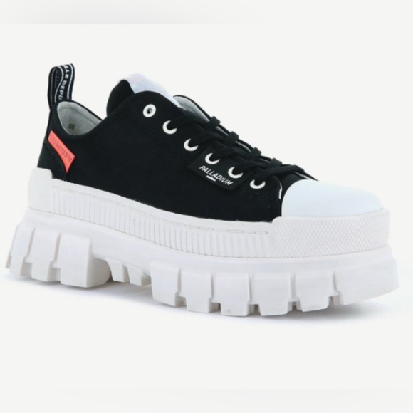 Palladium Revolt Lo TX Platform Sneakers Womens US Size 8 Black/Marshmallow - Picture 6 of 16